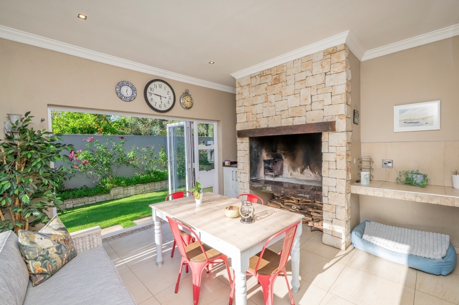 4 Bedroom Property for Sale in Graanendal Western Cape